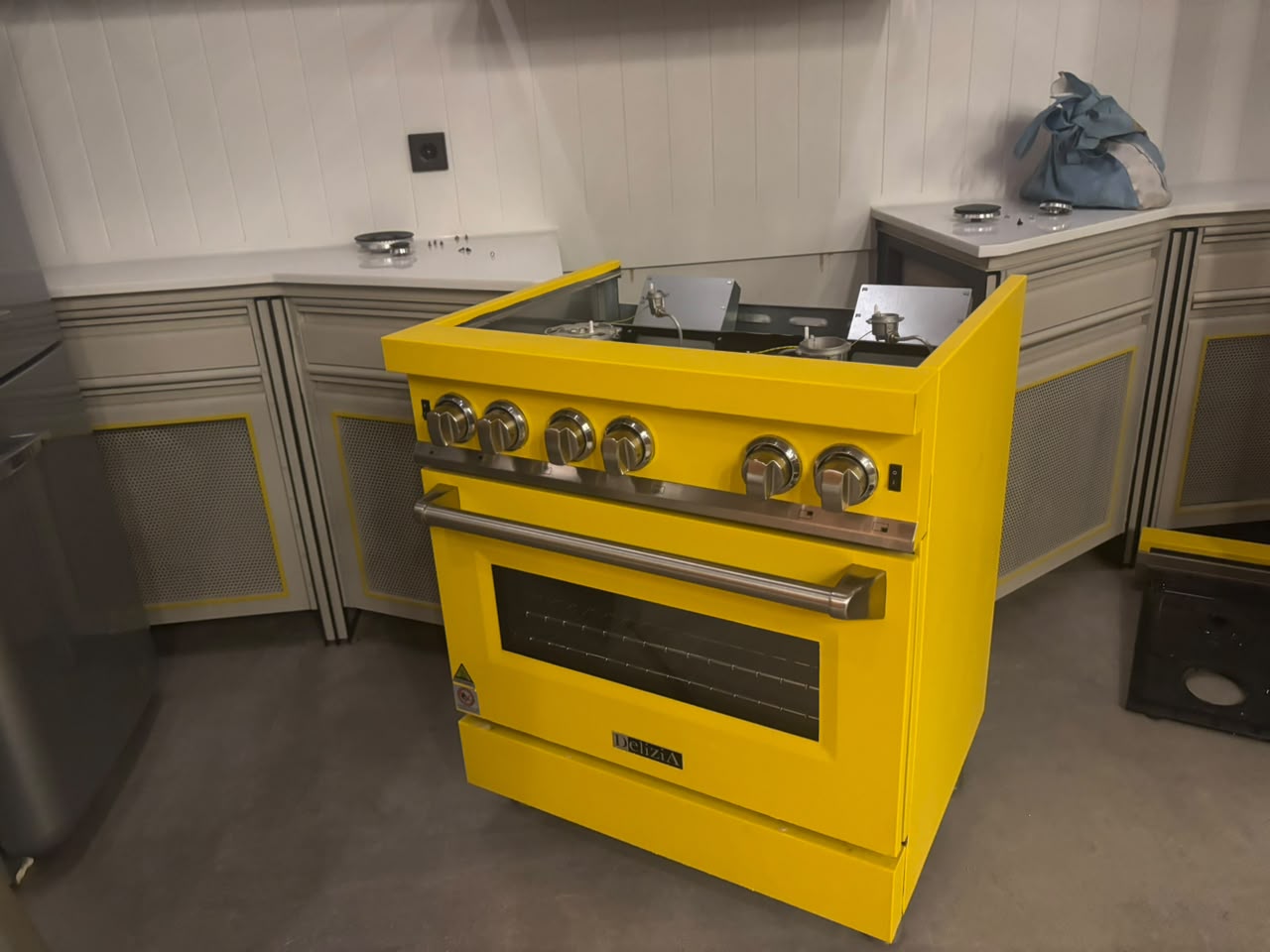 Sebelum - Overhaul & Rekondisi Freestanding Cooker Delizia